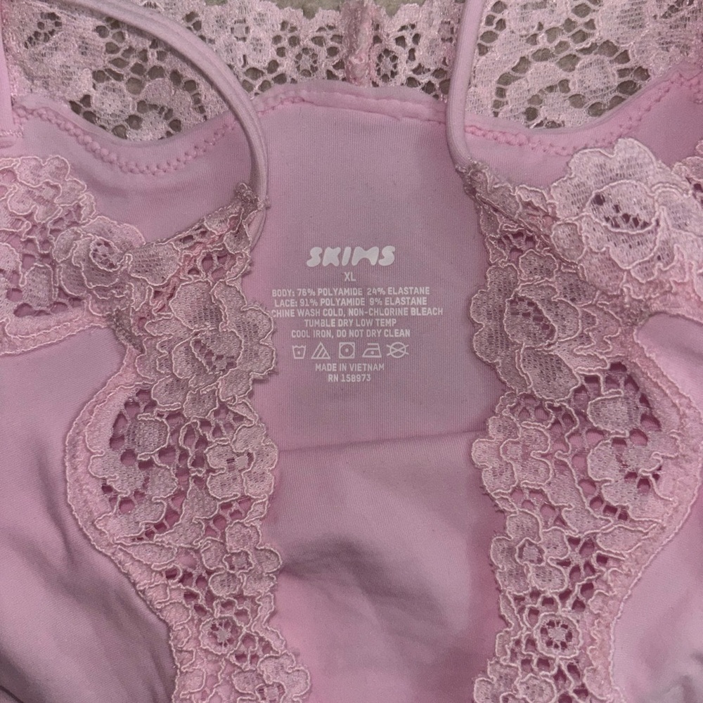 🌸Skims Light Pink Fits Everybody Lace Bodysuit Size XL🌸 - Picture 5 of 5